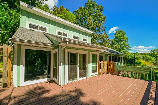 property at 6605 Jeff Ln