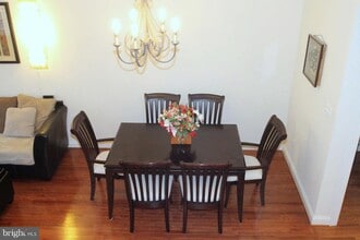 623 Hurdle Mill Pl in Gaithersburg, MD - Building Photo - Building Photo