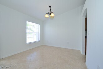 343 NE 10th St in Cape Coral, FL - Foto de edificio - Building Photo