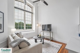 31 Victor St in Greenville, SC - Building Photo