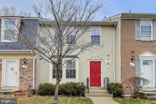 18 Indian Hills Ct in Rockville, MD - Building Photo