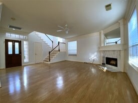 2604 Hopkins St in Houston, TX - Building Photo