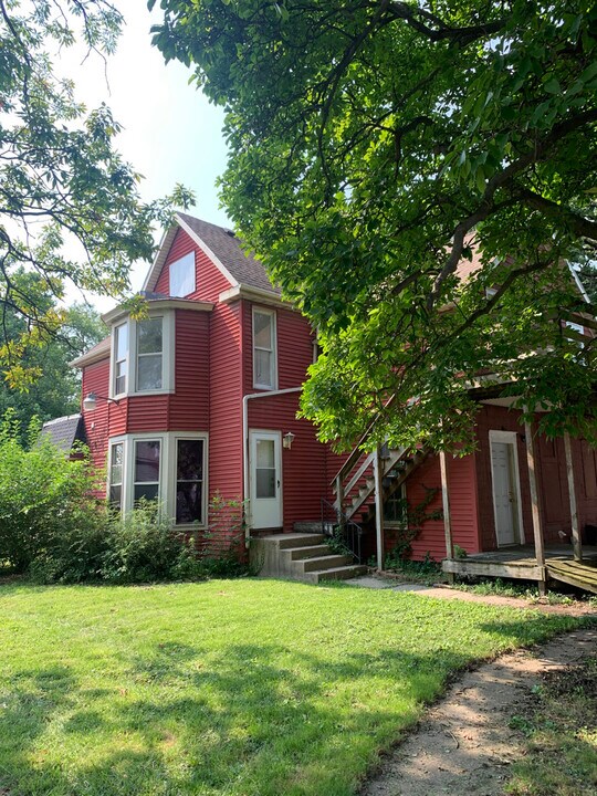 1100 N Sheridan Rd in Peoria, IL - Building Photo