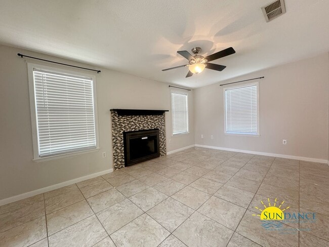 210 Anderson Dr in Mary Esther, FL - Building Photo - Building Photo