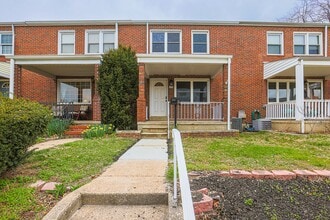 1748 Stokesley Rd in Dundalk, MD - Building Photo - Building Photo