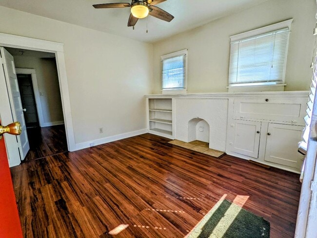 517 24th St, Unit 517, Unit 517