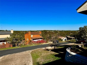 6913 Rifle Bend in Austin, TX - Building Photo - Building Photo