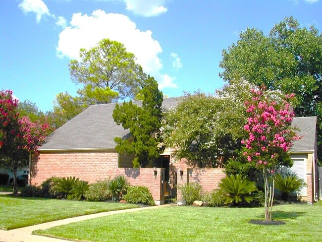 2303 Cherry Bend Dr