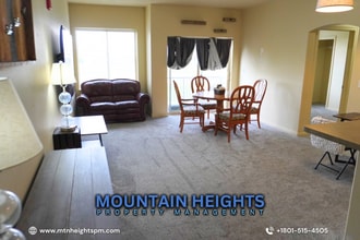 165 Albion Village Way in Sandy, UT - Building Photo - Building Photo