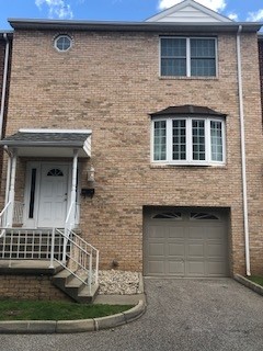 Kanawha Terrace in St. Albans, WV - Building Photo