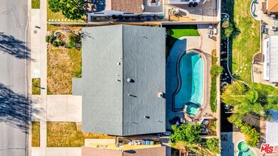 2425 Dusan St in Simi Valley, CA - Building Photo - Building Photo