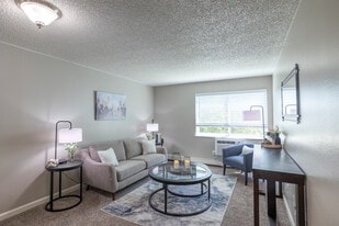 Glen Ridge Apartments in Longmont, CO - Building Photo