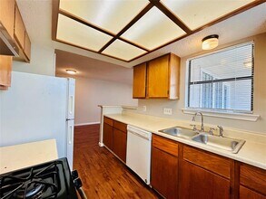 9221 Kempler Dr in Austin, TX - Building Photo - Building Photo