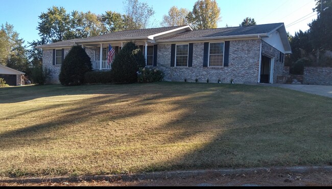 1106 Maria Dr in Harrison, AR - Foto de edificio - Building Photo