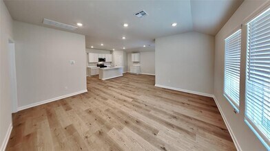 10213 NW 28th Terrace in Yukon, OK - Building Photo - Building Photo