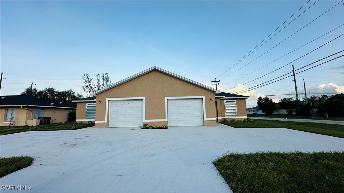 1825 SW Santa Barbara Pl in Cape Coral, FL - Building Photo