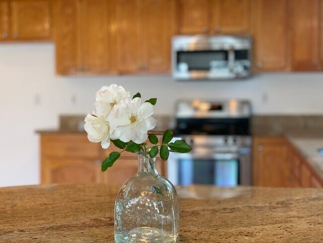 4635 Lindblade Dr in Culver City, CA - Building Photo - Building Photo