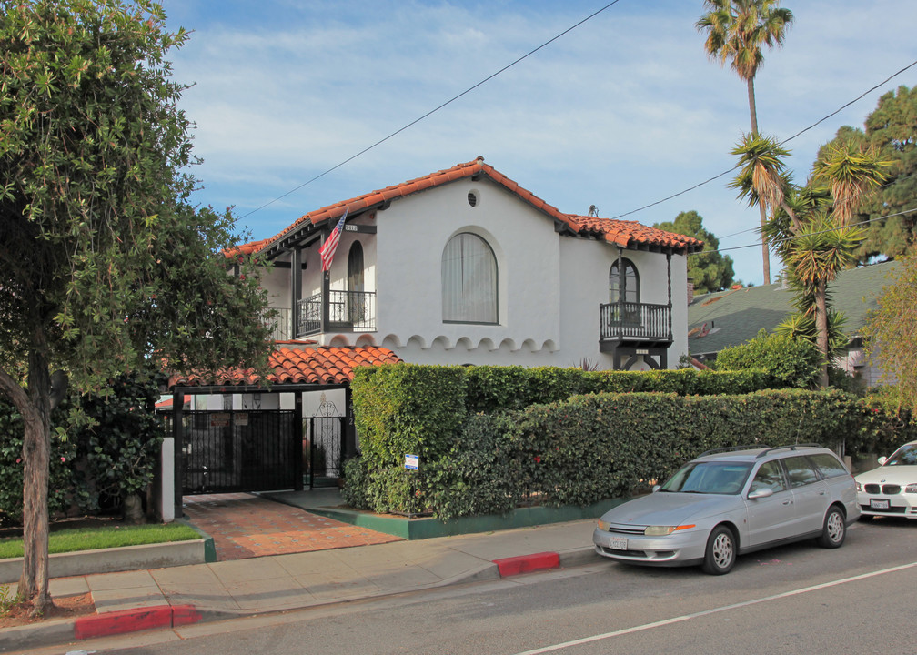 2412 4th St in Santa Monica, CA - Building Photo