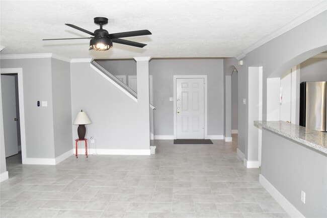 property at 1623 Stonehaven Village Cir