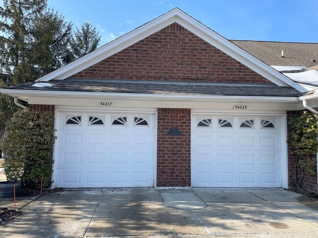 property at 54223 E Annsbury Cir