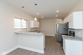 2143 Columbia Ave in Indianapolis, IN - Building Photo - Building Photo