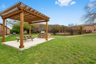 Brickstone Villas in Killeen, TX - Building Photo - Building Photo