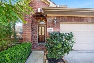 8815 Rollick Dr in Tomball, TX - Building Photo - Building Photo
