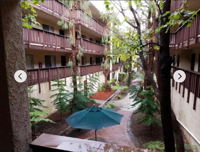 Bellflower Senior Apartments in Bellflower, CA - Foto de edificio