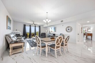 605 Kemp St-Unit -FL6-ID1069194P in Merritt Island, FL - Foto de edificio - Building Photo