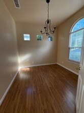 8259 Lauffer Way in Elk Grove, CA - Building Photo - Building Photo