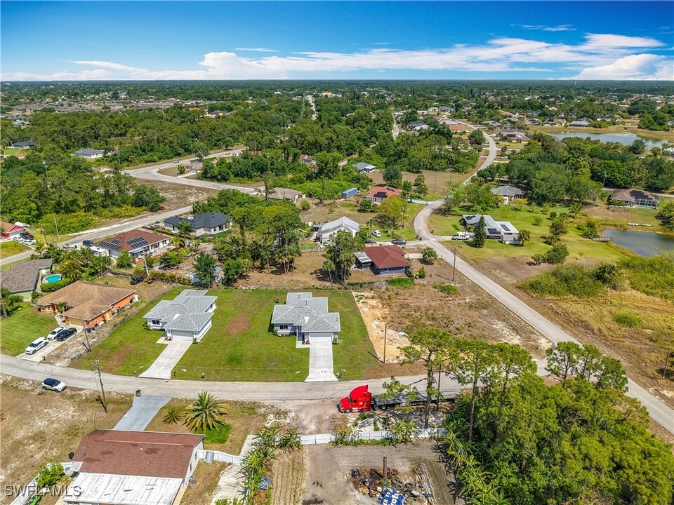 831 Wabash St in Lehigh Acres, FL - Building Photo
