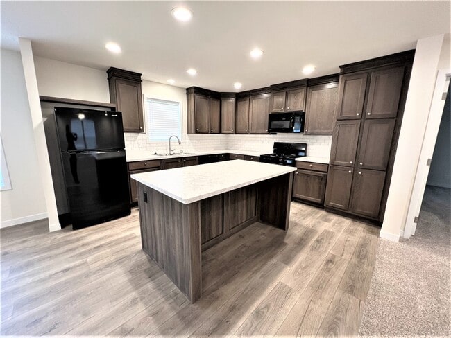 5335 Coventry Dr in Holly, MI - Building Photo - Building Photo