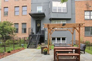 1643 New Jersey Ave NW in Washington, DC - Building Photo