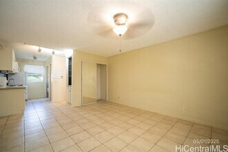 68-121-121 Au St in Waialua, HI - Building Photo - Building Photo