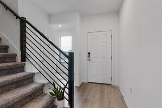 13506 Grand Central Dr in Pflugerville, TX - Building Photo - Building Photo