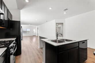 625 Waterway Ave in Hutto, TX - Building Photo - Building Photo