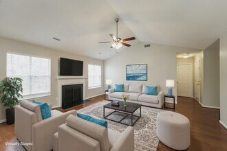 9225 Merlot Ln in Charlotte, NC - Foto de edificio - Building Photo