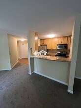 6058 Chasewood Pkwy in Hopkins, MN - Building Photo - Building Photo
