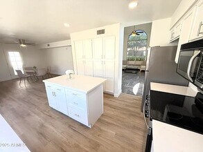4338 E Brookwood Ct in Phoenix, AZ - Building Photo - Building Photo