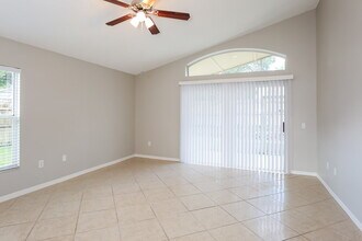 402 Sangria Dr in Valrico, FL - Building Photo - Building Photo