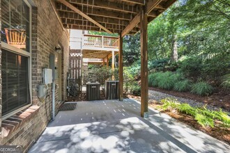 1059 E Paces Ct in Atlanta, GA - Building Photo - Building Photo