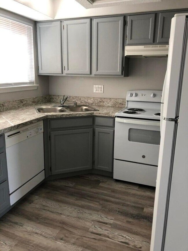 2820 Enebro St NE in Albuquerque, NM - Building Photo - Building Photo