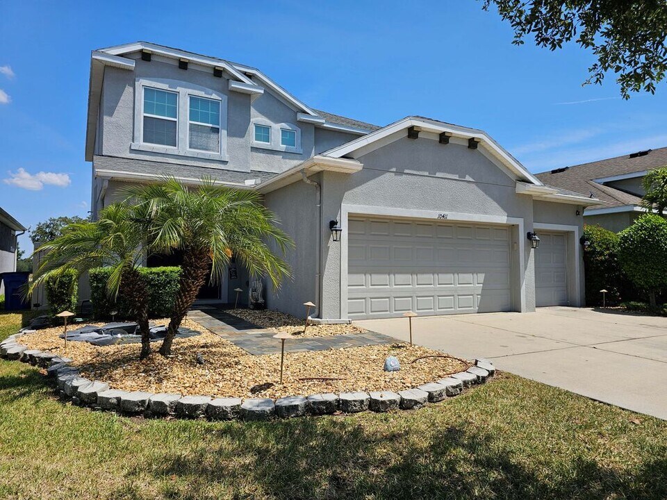 10411 Flagstaff Falls Ave in Riverview, FL - Building Photo