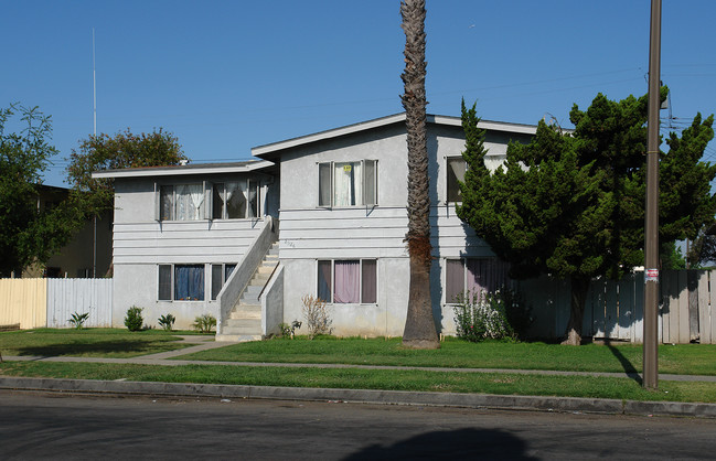 2526 S Rosewood Ave in Santa Ana, CA - Building Photo - Building Photo