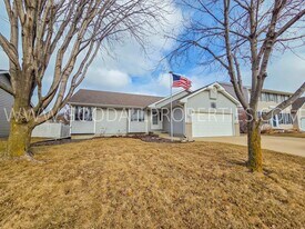 315 Terrace Dr in Waukee, IA - Building Photo
