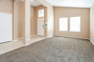 5421 Sea Water Way in North Las Vegas, NV - Foto de edificio - Building Photo