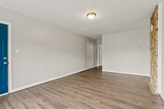 9621 N Pier Park Pl in Portland, OR - Building Photo - Building Photo