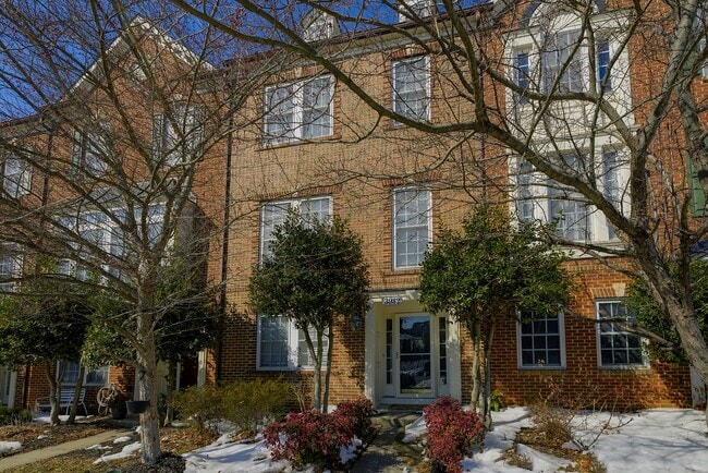 property at 3932 Shawfield Ln