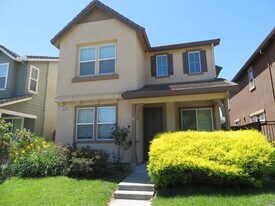 1311 Valley Glen Dr in Dixon, CA - Building Photo