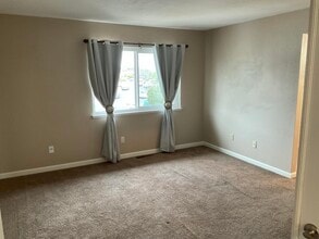 354 Hazelnut Ln in Oakley, CA - Building Photo - Building Photo